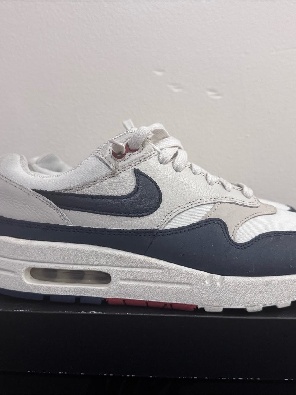 Nike Air Max 1 LX Men’s Size 9.5